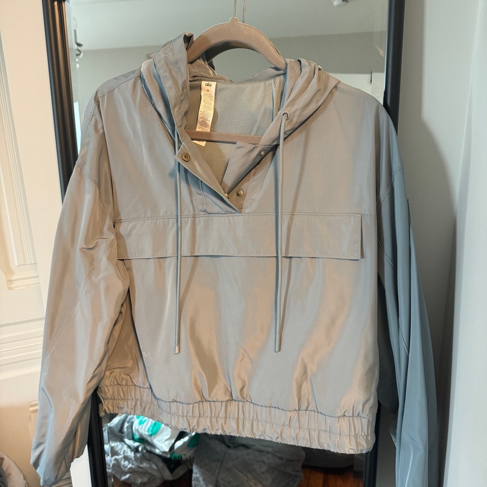 COPY - Alo Yoga International Anorak Hoodie Cropped